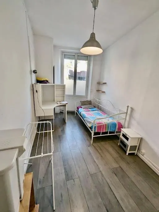 Superbe Chambre - Centre & Equipee Avec Wifi Grenoble 0*,